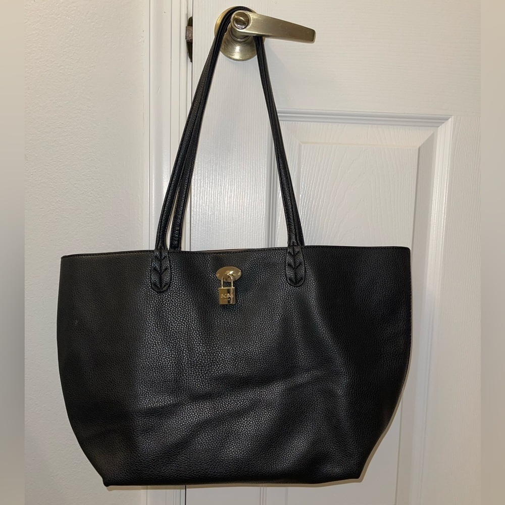 Black BCBG Tote Purse!